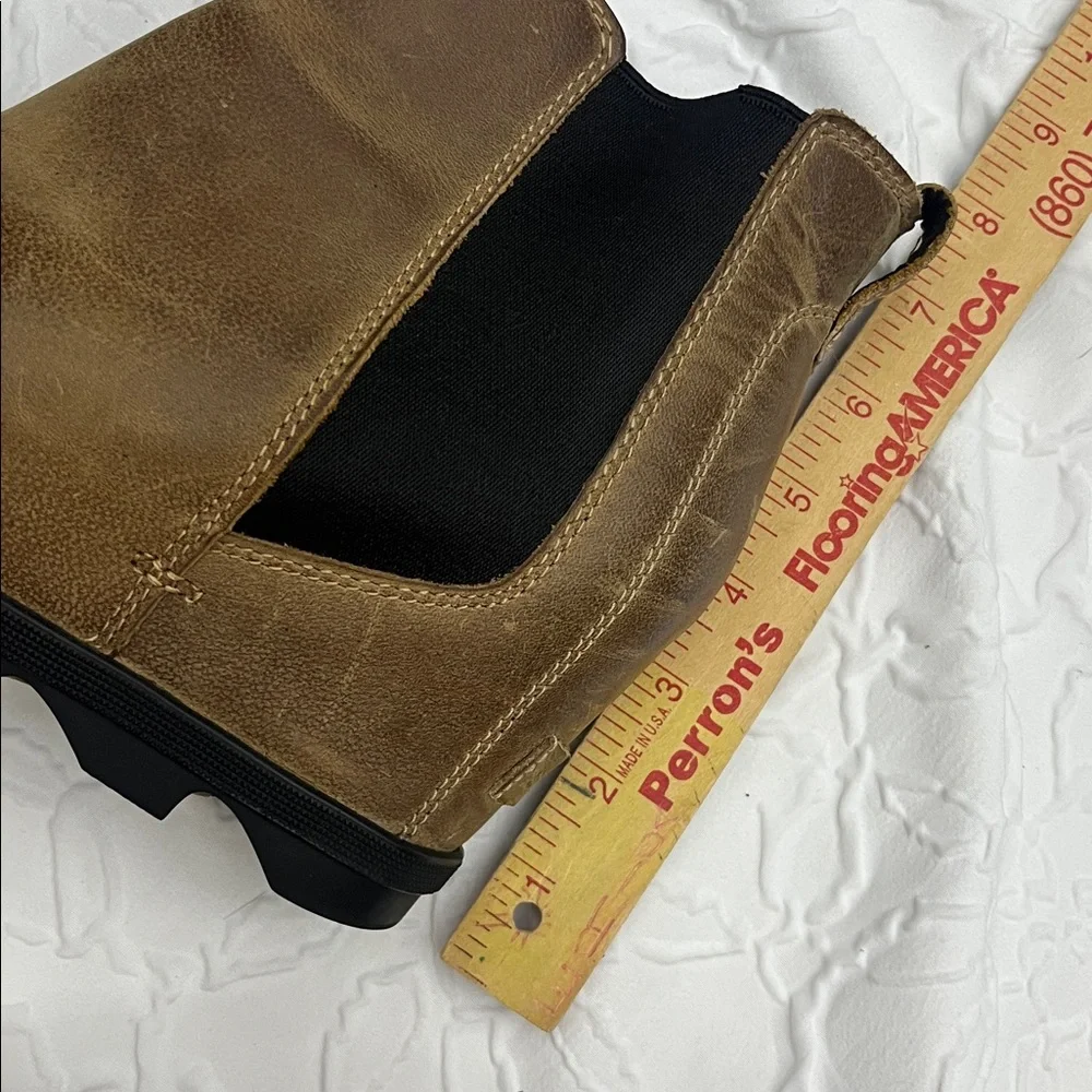 Sorel worn handful